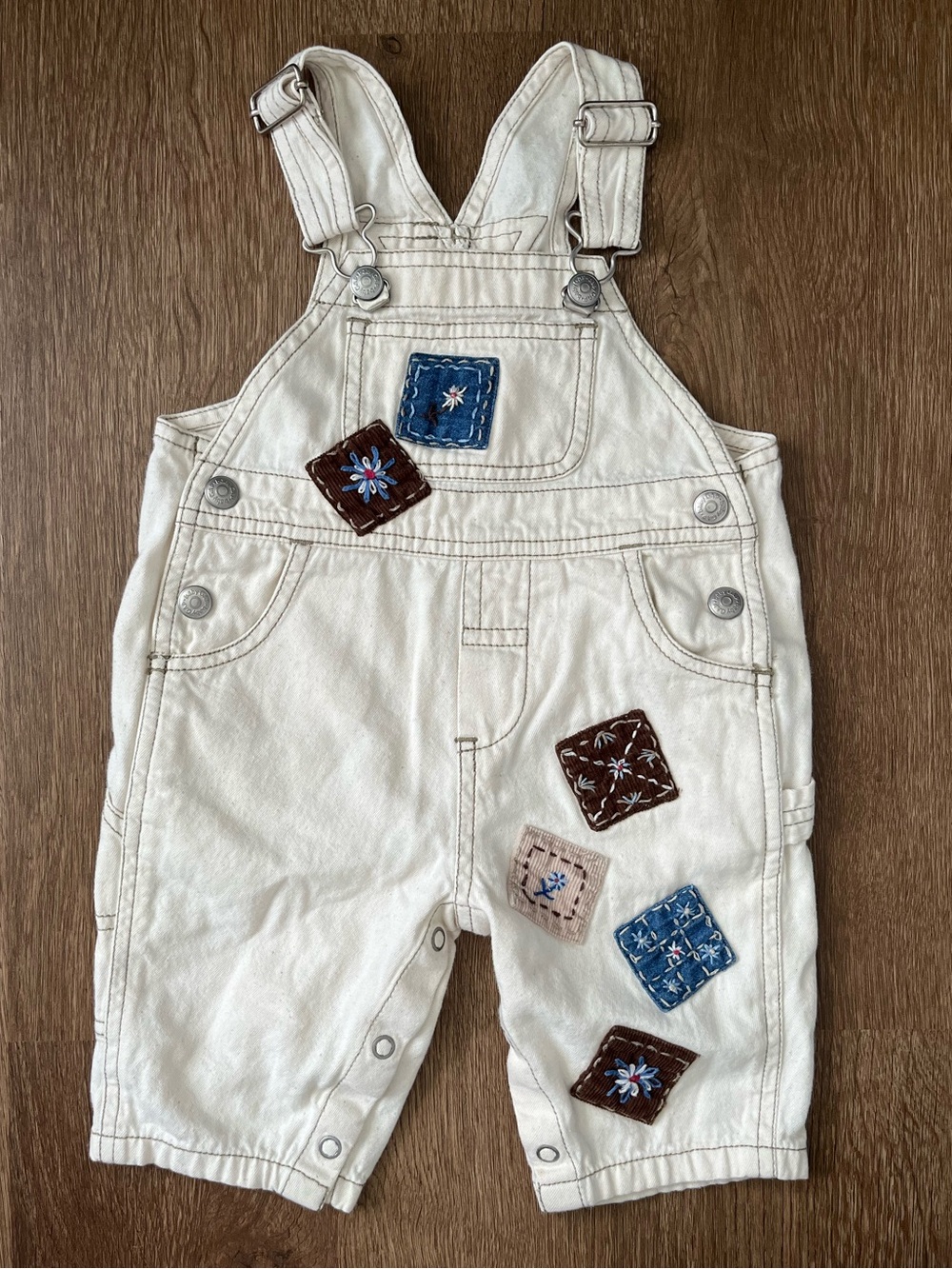 Vintage Y2K 1999 BabyGap Overalls Cream with Patchwork Embroidery. 3-6 mon.